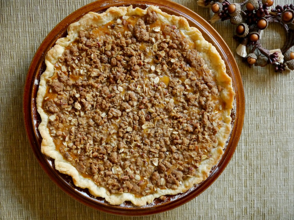 Streusel-Topped Pumpkin Pie | My Bacon-Wrapped Life