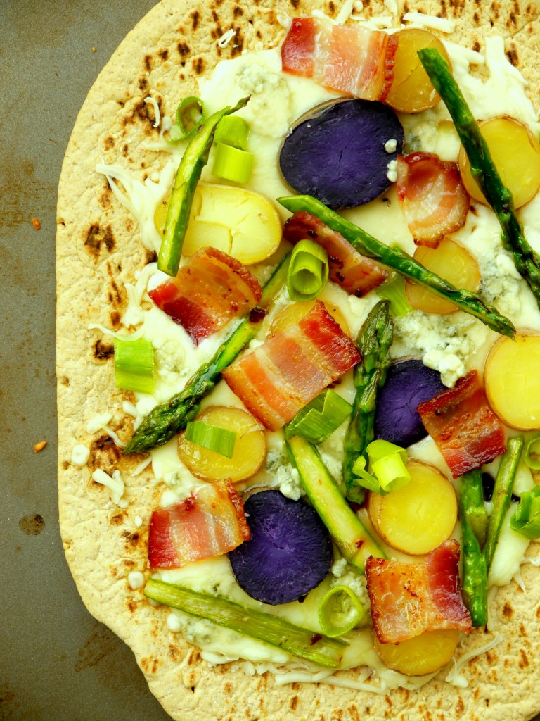 Asparagus and Fingerling Potato Flatbread Pizza | www.mybaconwrappedlife.com