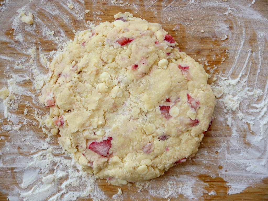 White Chocolate Strawberry Cream Scones 2 | www.mybaconwrappedlife.com