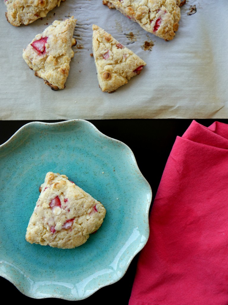 White Chocolate Strawberry Scones 4 | www.mybaconwrappedlife.com