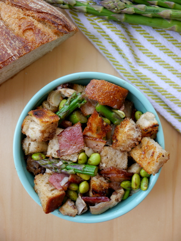 Bacon-y Spring Panzanella Salad | www.mybaconwrappedlife.com