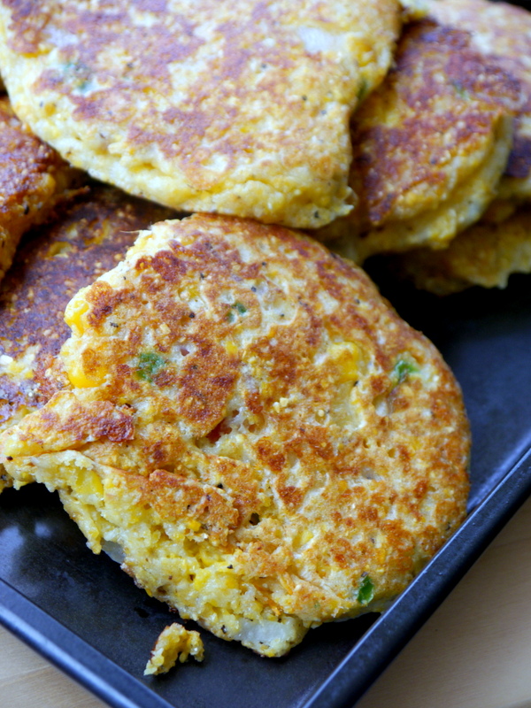 cheesy jalapeño bacon corn cakes // my bacon-wrapped life 