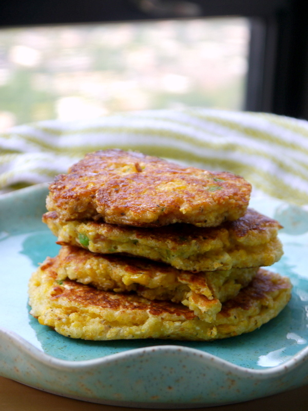 cheesy jalapeño bacon corn cakes // my bacon-wrapped life