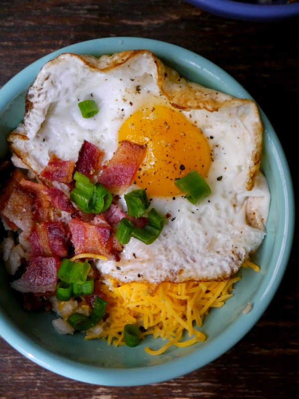 savory oatmeal breakfast bowls with crispy eggs, bacon, and scallions // my bacon-wrapped life