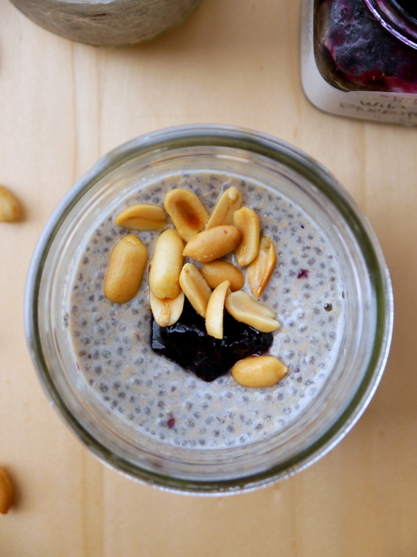 peanut butter and jelly chia seed pudding // my bacon-wrapped life