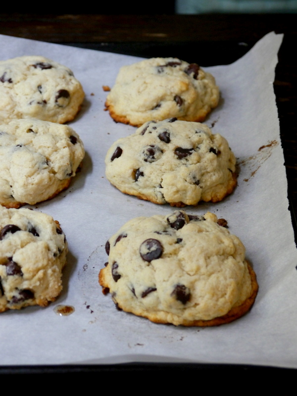 dark chocolate chip cream scones // my bacon-wrapped life