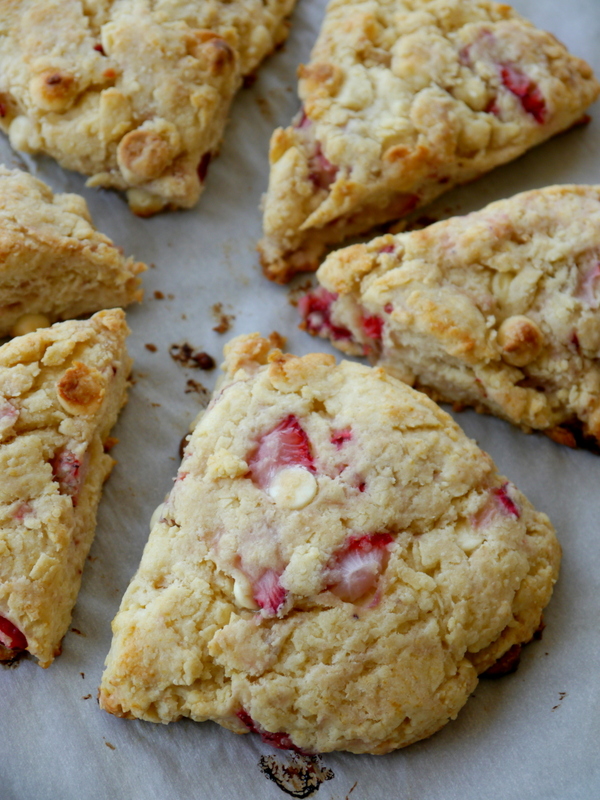 white chocolate strawberry cream scones // my bacon-wrapped life