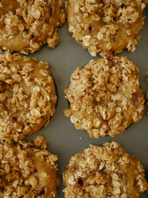 cinnamon streusel pumpkin muffins // my bacon-wrapped life