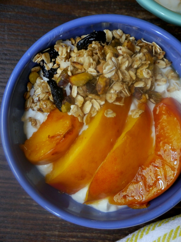 grilled peach and stovetop pistachio granola breakfast bowls // my bacon-wrapped life