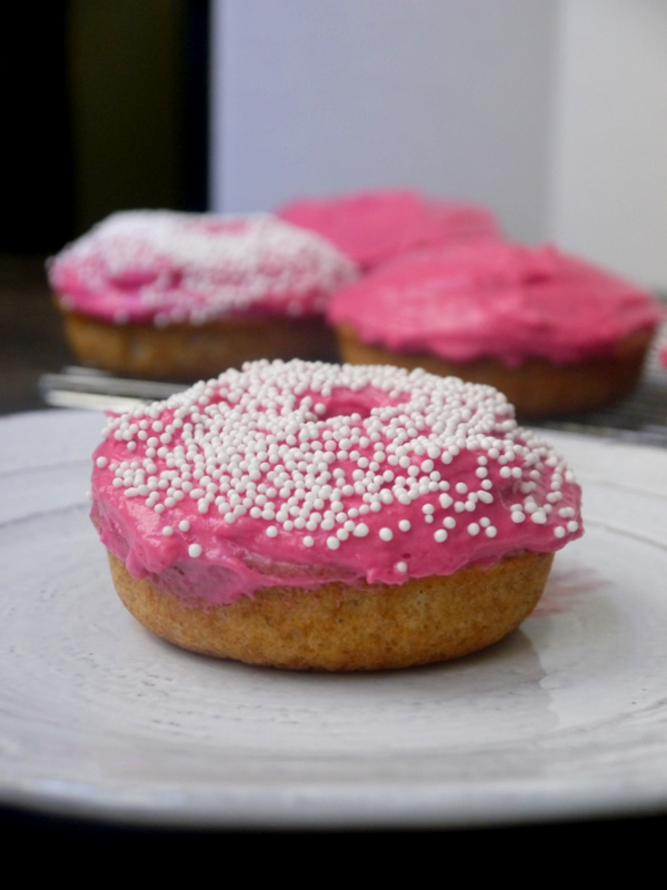 brown butter baked donuts with beet frosting // my bacon-wrapped life