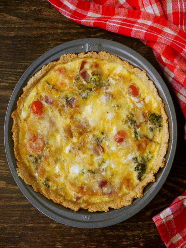 bacon, broccolini, and roasted tomato quiche // my bacon-wrapped life