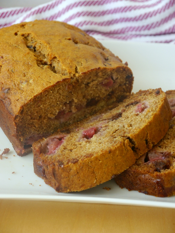 dark chocolate strawberry banana bread // my bacon-wrapped life