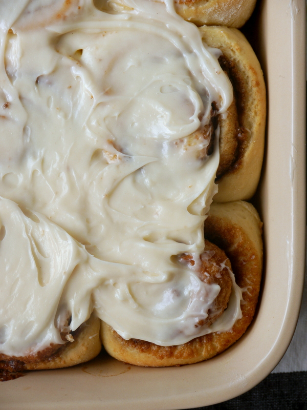 brown butter cinnamon rolls with cream cheese frosting // my bacon-wrapped life