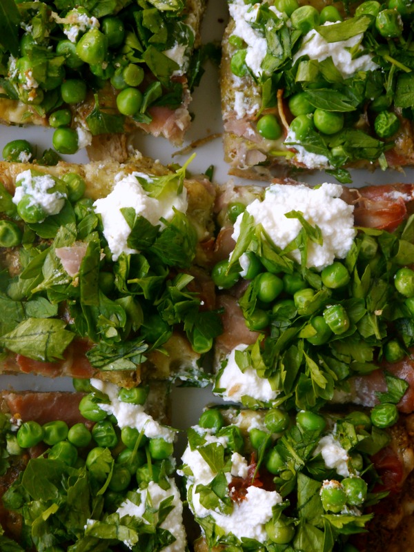 pea, prosciutto, and pistachio pesto pizza // my bacon-wrapped life