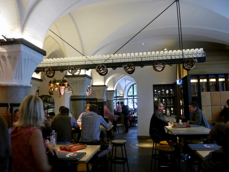 the best self-guided beer tour of munich // my bacon-wrapped life