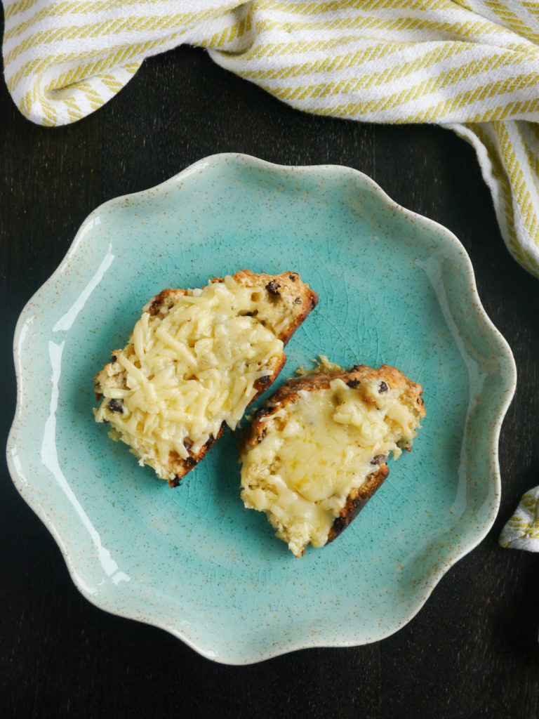 irish soda bread (+ irish cheddar cheese toasts!) // my bacon-wrapped life